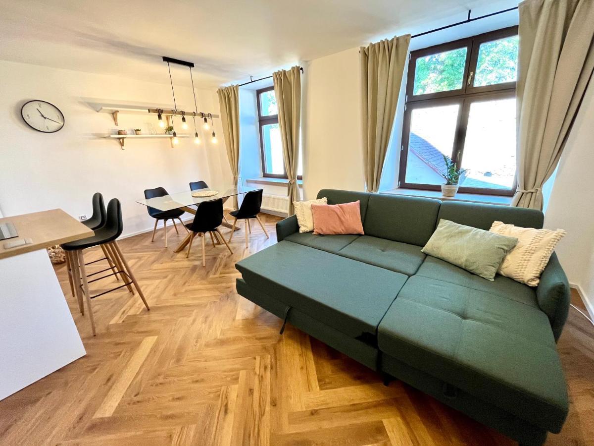 Apartman Elen โนเว เมสตู นอด เมตูยี ภายนอก รูปภาพ